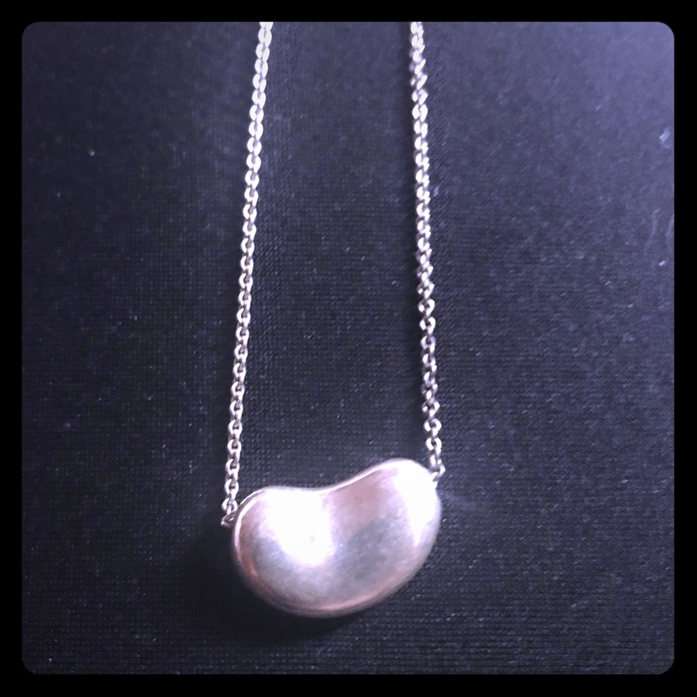 Tiffany&Co large Elsa peretti bean necklace 18